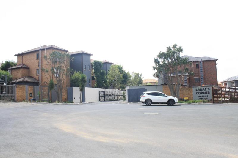 2 Bedroom Property for Sale in Birchleigh Gauteng