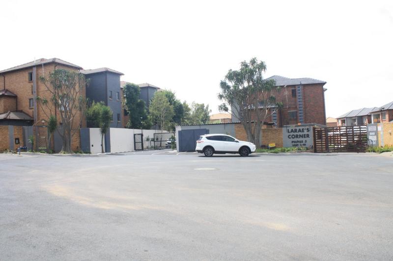 2 Bedroom Property for Sale in Birchleigh Gauteng