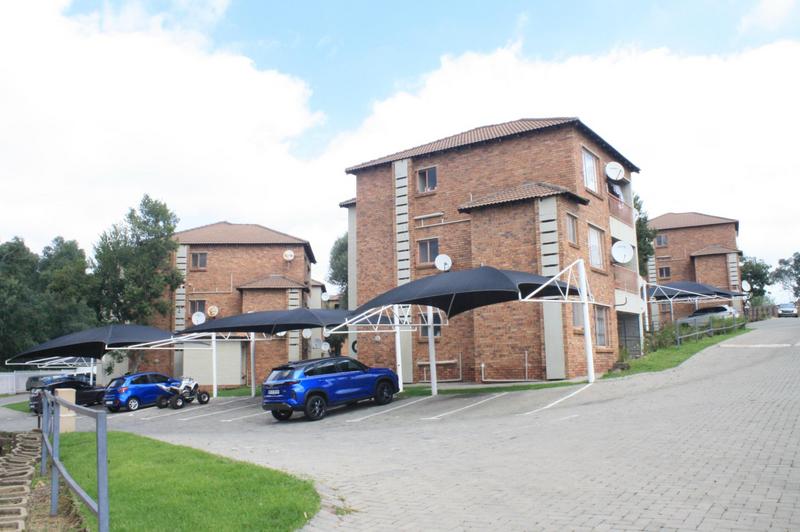 2 Bedroom Property for Sale in Birchleigh Gauteng