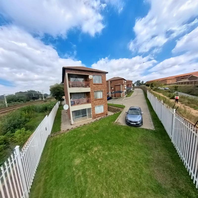 2 Bedroom Property for Sale in Birchleigh Gauteng