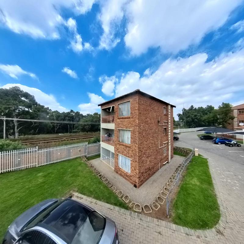 2 Bedroom Property for Sale in Birchleigh Gauteng