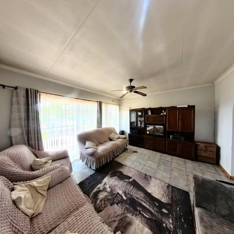 2 Bedroom Property for Sale in Birchleigh Gauteng