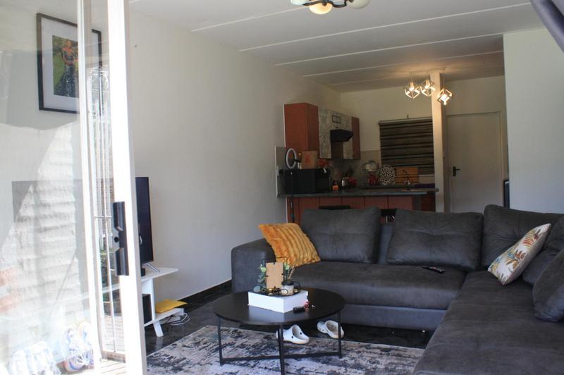2 Bedroom Property for Sale in Birchleigh Gauteng