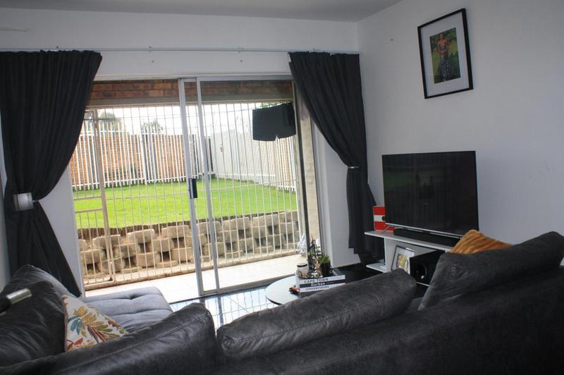 2 Bedroom Property for Sale in Birchleigh Gauteng