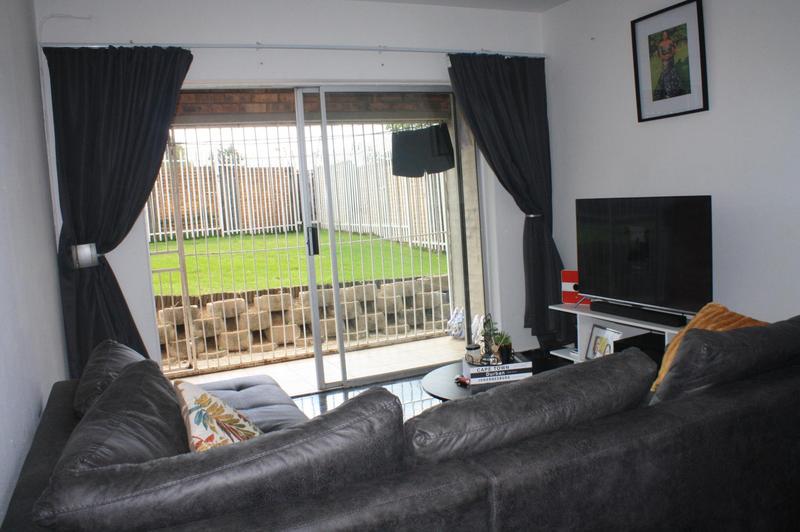 2 Bedroom Property for Sale in Birchleigh Gauteng