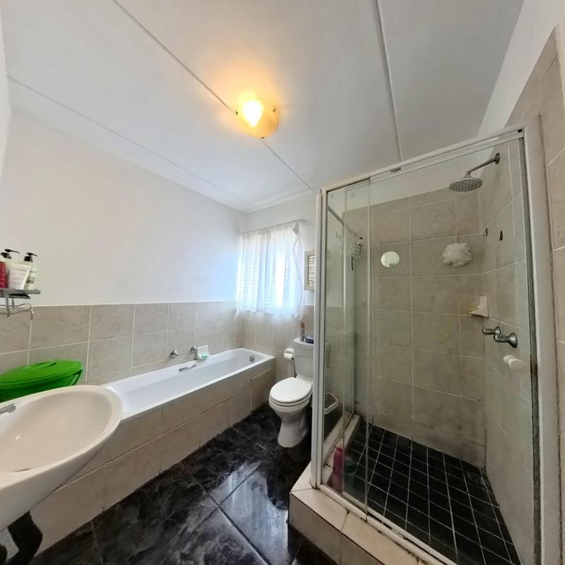 2 Bedroom Property for Sale in Birchleigh Gauteng