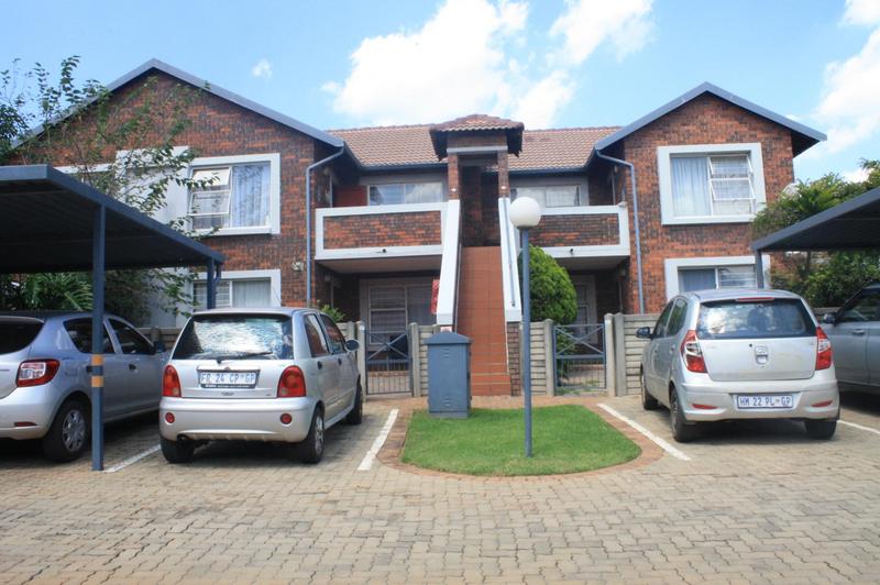 2 Bedroom Property for Sale in Glen Marais Gauteng
