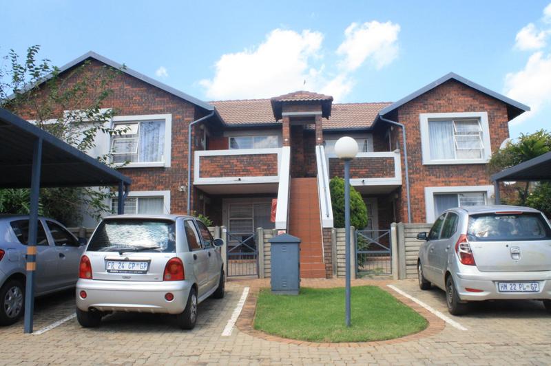 2 Bedroom Property for Sale in Glen Marais Gauteng