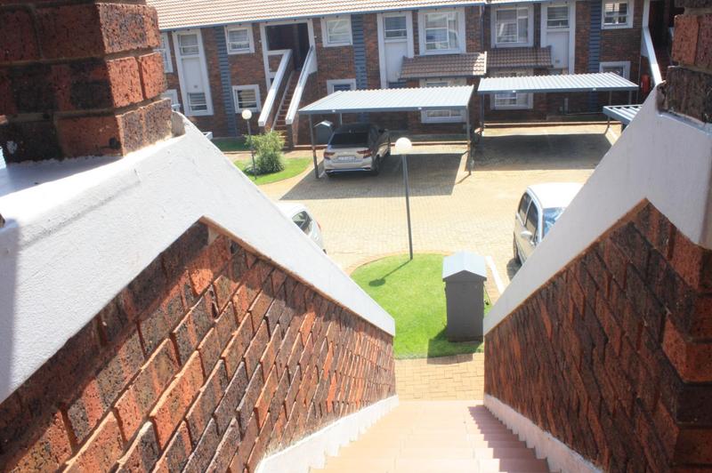 2 Bedroom Property for Sale in Glen Marais Gauteng