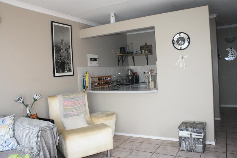2 Bedroom Property for Sale in Glen Marais Gauteng