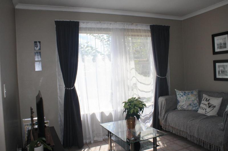 2 Bedroom Property for Sale in Glen Marais Gauteng