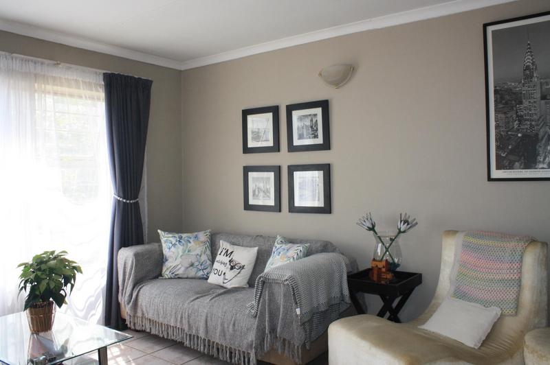 2 Bedroom Property for Sale in Glen Marais Gauteng