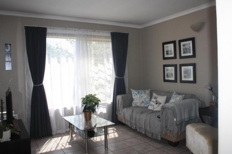 2 Bedroom Property for Sale in Glen Marais Gauteng