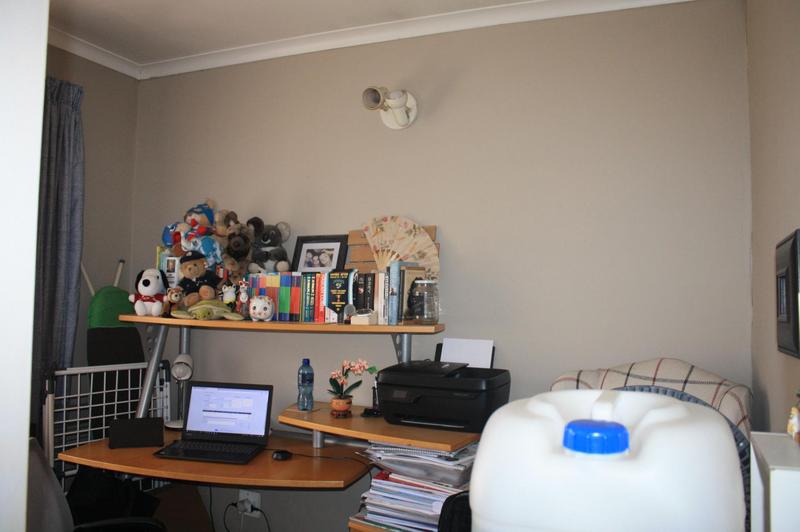 2 Bedroom Property for Sale in Glen Marais Gauteng