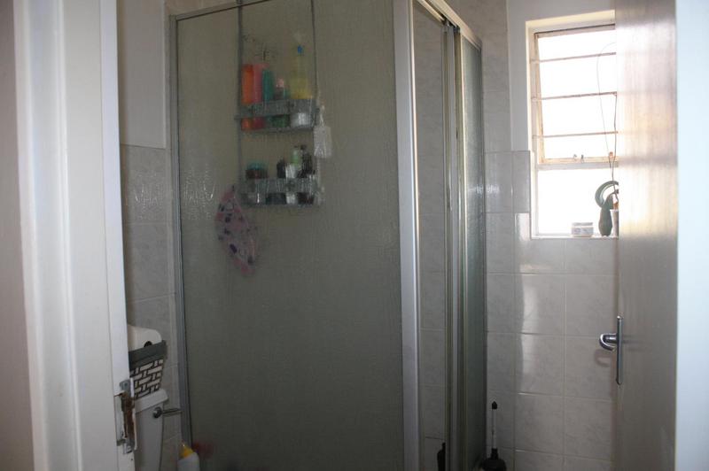 2 Bedroom Property for Sale in Glen Marais Gauteng