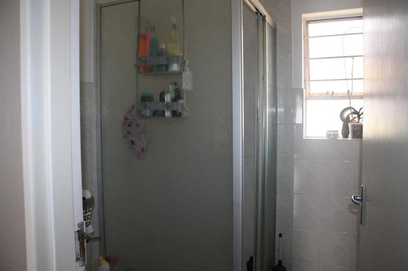 2 Bedroom Property for Sale in Glen Marais Gauteng