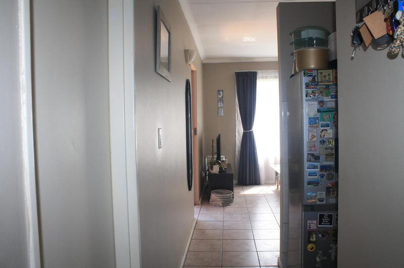 2 Bedroom Property for Sale in Glen Marais Gauteng