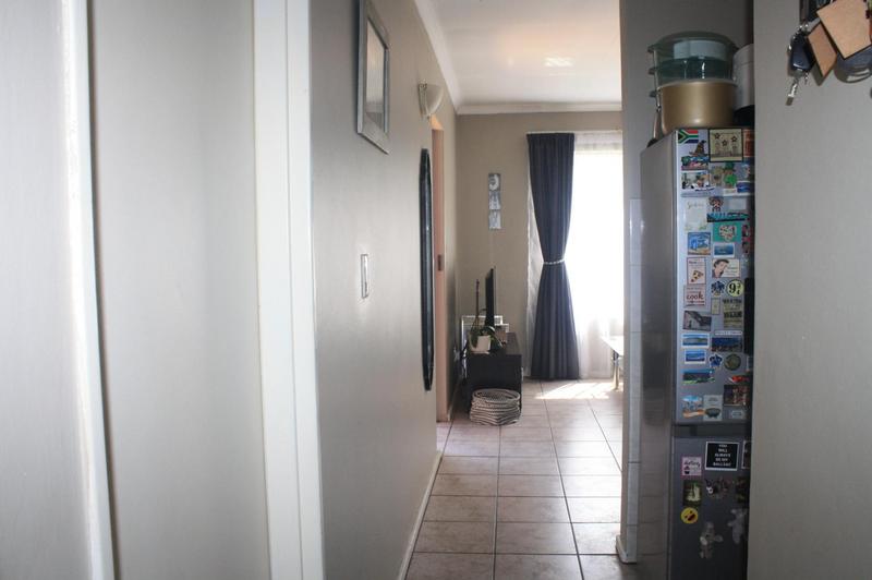 2 Bedroom Property for Sale in Glen Marais Gauteng