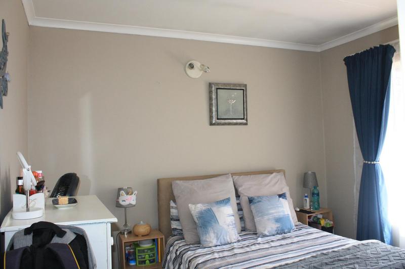 2 Bedroom Property for Sale in Glen Marais Gauteng