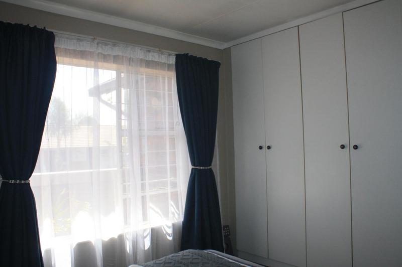 2 Bedroom Property for Sale in Glen Marais Gauteng