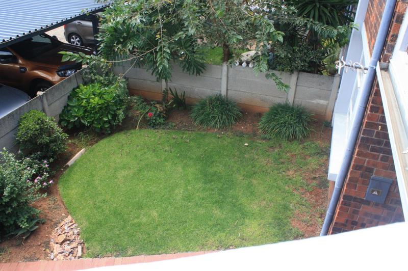 2 Bedroom Property for Sale in Glen Marais Gauteng