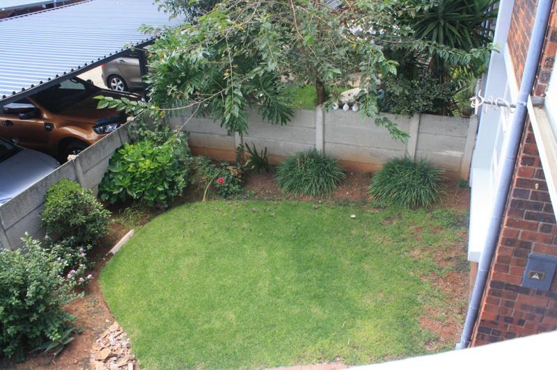 2 Bedroom Property for Sale in Glen Marais Gauteng