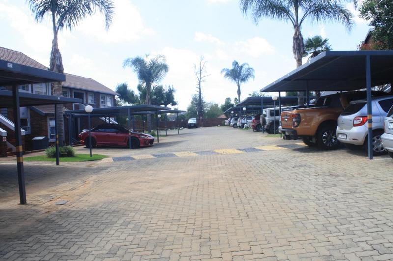 2 Bedroom Property for Sale in Glen Marais Gauteng