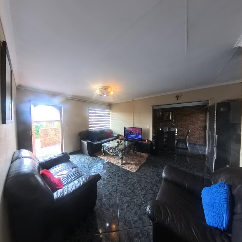 2 Bedroom Property for Sale in Norkem Park Gauteng
