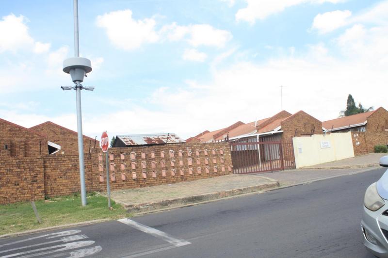 2 Bedroom Property for Sale in Norkem Park Gauteng