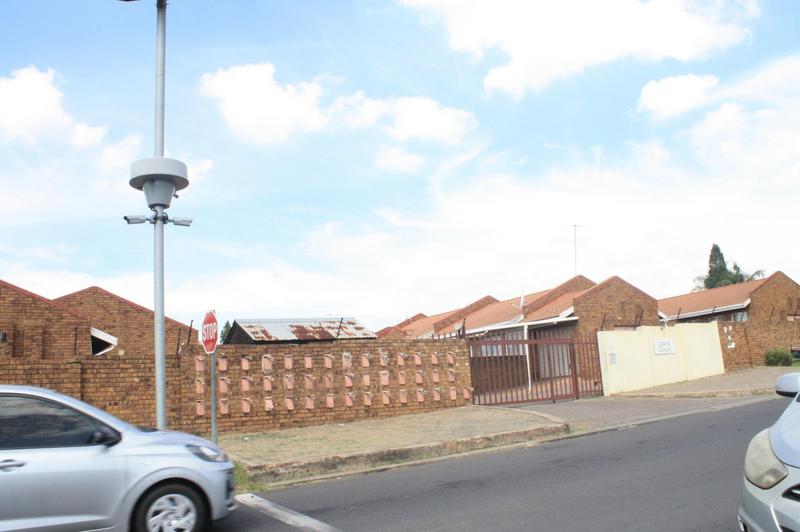 2 Bedroom Property for Sale in Norkem Park Gauteng