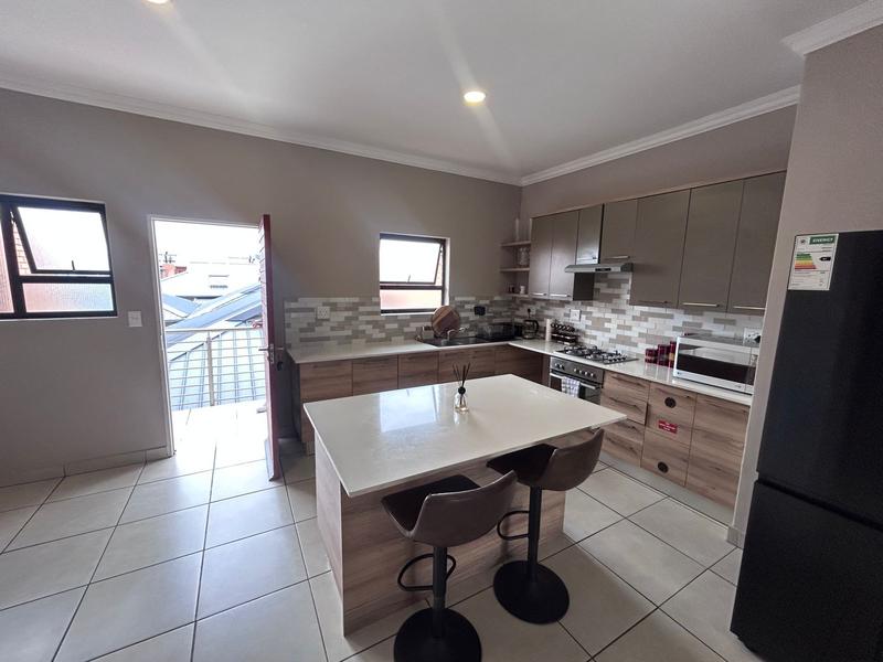 To Let 2 Bedroom Property for Rent in Six Fountains Residential Estate Gauteng