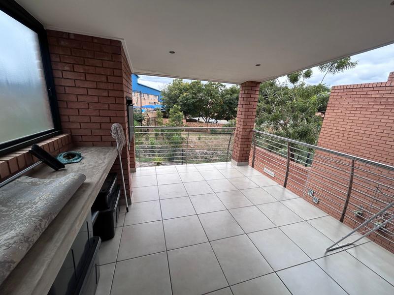 To Let 2 Bedroom Property for Rent in Six Fountains Residential Estate Gauteng