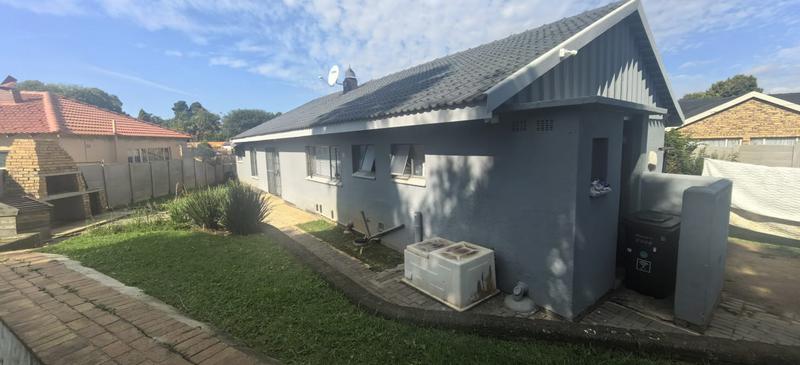 4 Bedroom Property for Sale in Mindalore Gauteng
