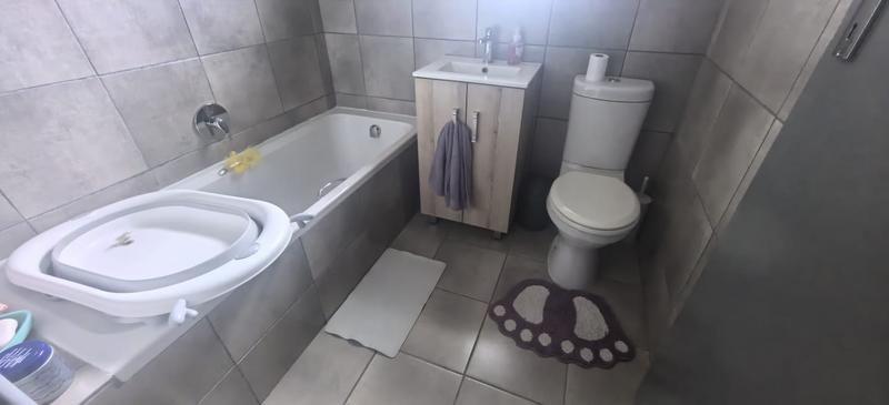 4 Bedroom Property for Sale in Mindalore Gauteng