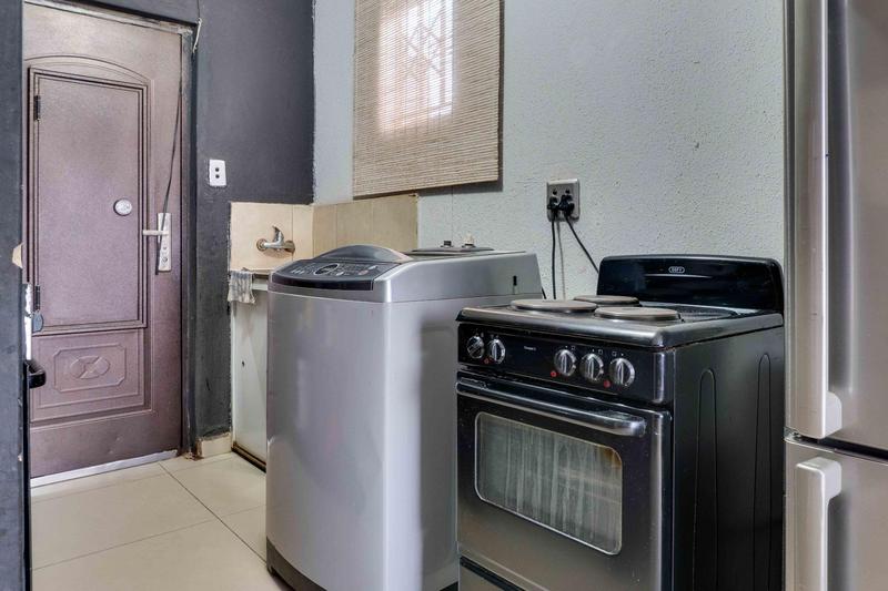 5 Bedroom Property for Sale in Protea Glen Gauteng