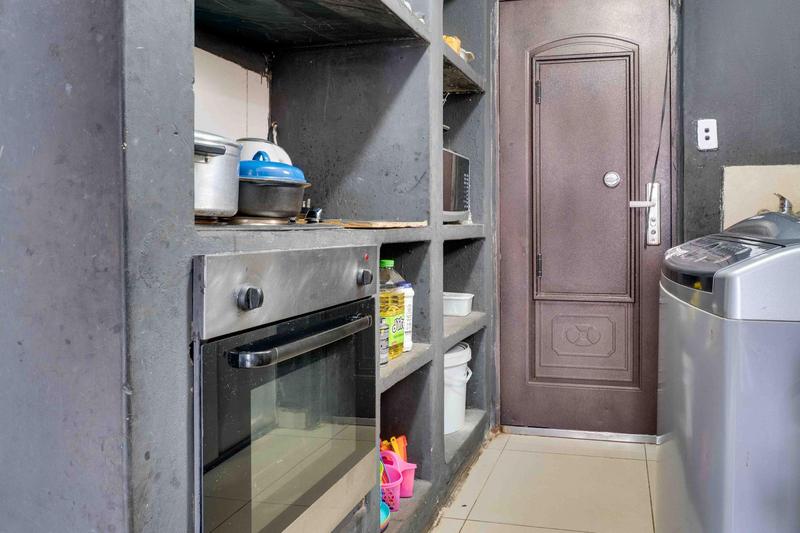 5 Bedroom Property for Sale in Protea Glen Gauteng