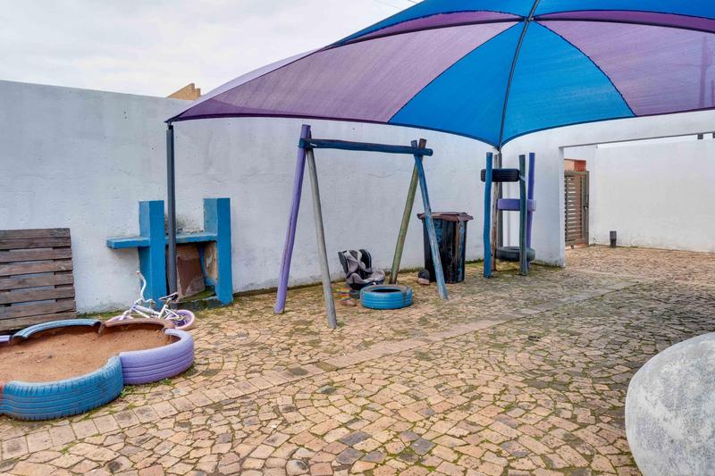 5 Bedroom Property for Sale in Protea Glen Gauteng