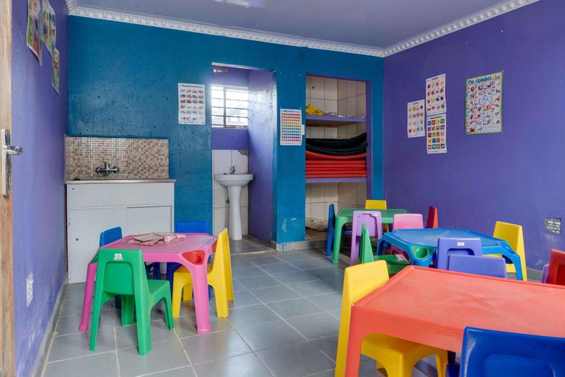 5 Bedroom Property for Sale in Protea Glen Gauteng