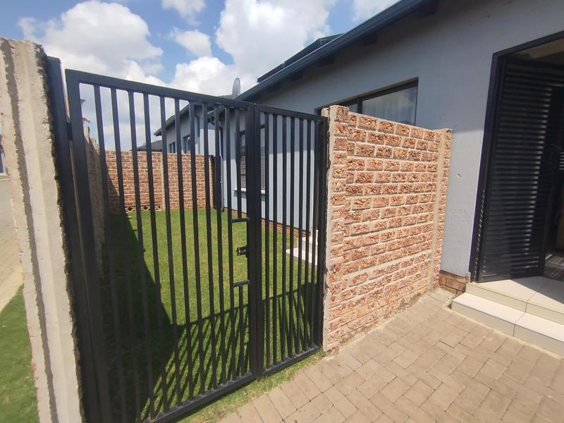 3 Bedroom Property for Sale in Parkrand Gauteng