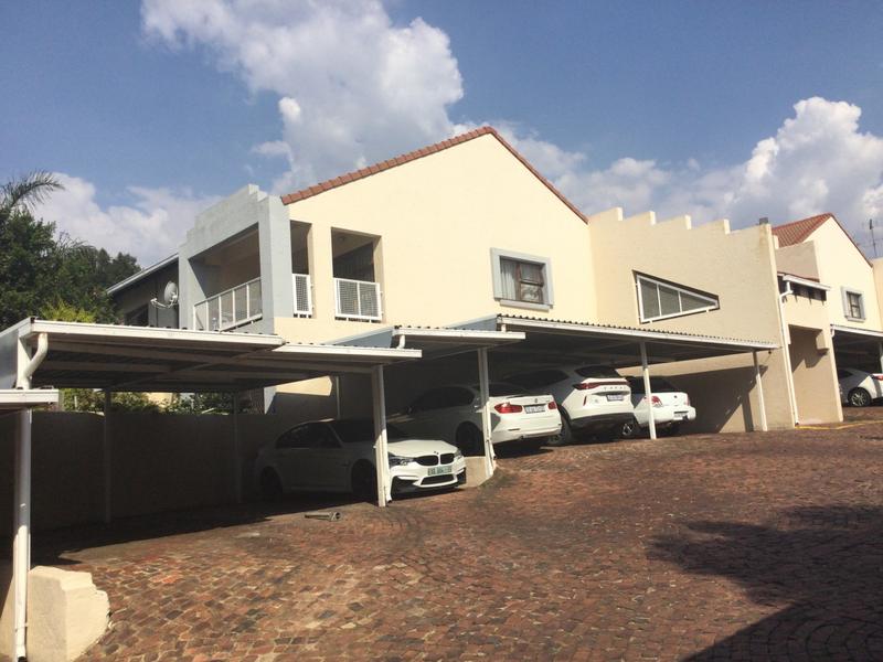 2 Bedroom Property for Sale in Corlett Gardens Gauteng