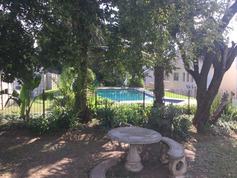 2 Bedroom Property for Sale in Corlett Gardens Gauteng