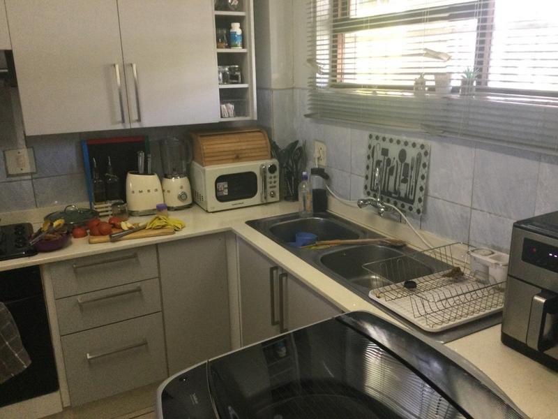 2 Bedroom Property for Sale in Corlett Gardens Gauteng