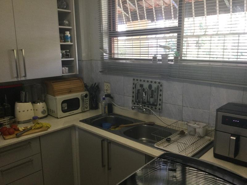 2 Bedroom Property for Sale in Corlett Gardens Gauteng