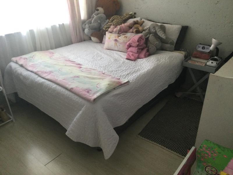 2 Bedroom Property for Sale in Corlett Gardens Gauteng