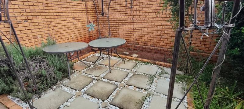 2 Bedroom Property for Sale in Montana Gauteng