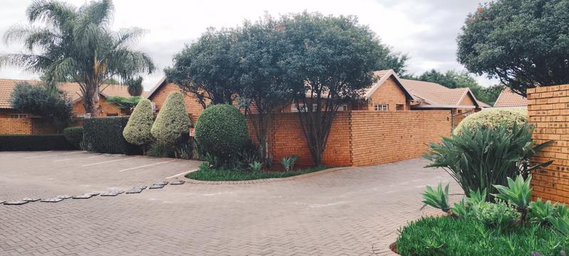 2 Bedroom Property for Sale in Montana Gauteng