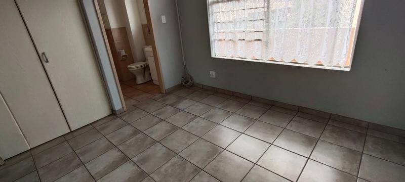 2 Bedroom Property for Sale in Sinoville Gauteng