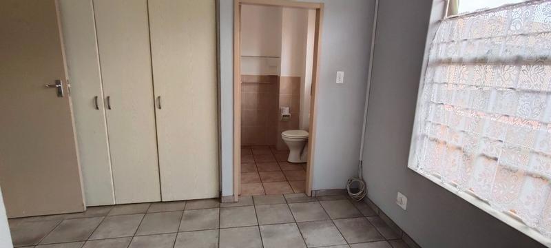 2 Bedroom Property for Sale in Sinoville Gauteng