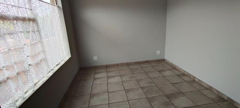 2 Bedroom Property for Sale in Sinoville Gauteng