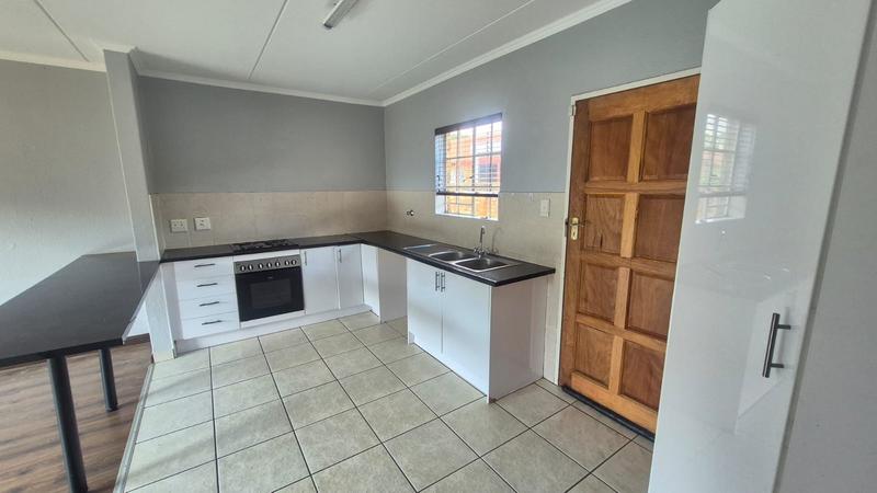 To Let 2 Bedroom Property for Rent in Wilgeheuwel Gauteng